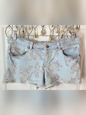2.1 Denim Forever 21 Floral Denim Boyfriend Shorts Womens 30 Light Blue Stretchy